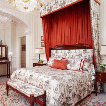 Royal_Suite_Bedroom_3069